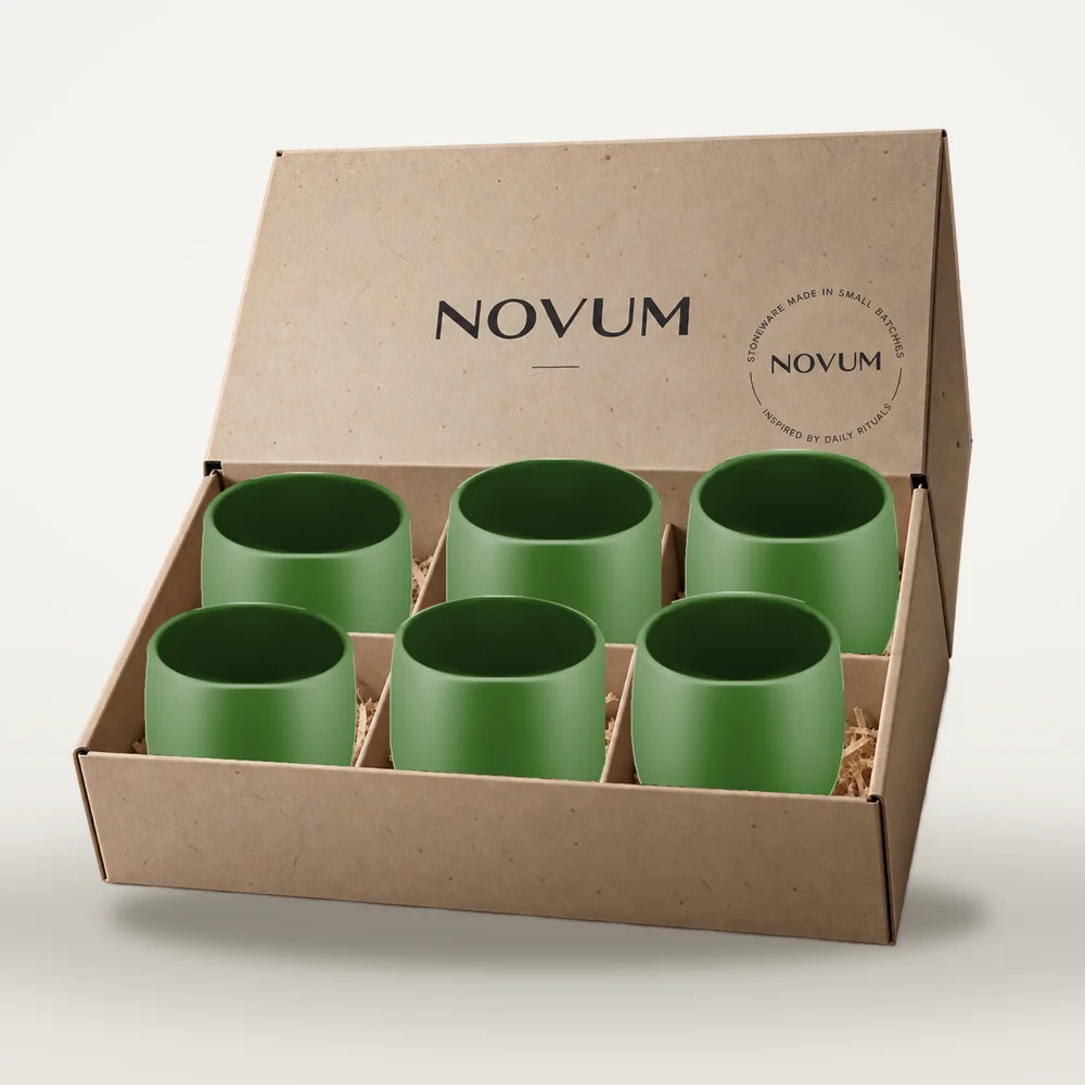 Ceașcă cafea ceramică fără toartă pentru cappuccino mare, Novum Amazon Forest Green, 250 ml, verde închis lucios, gresie glazurată manual — fotografia 4