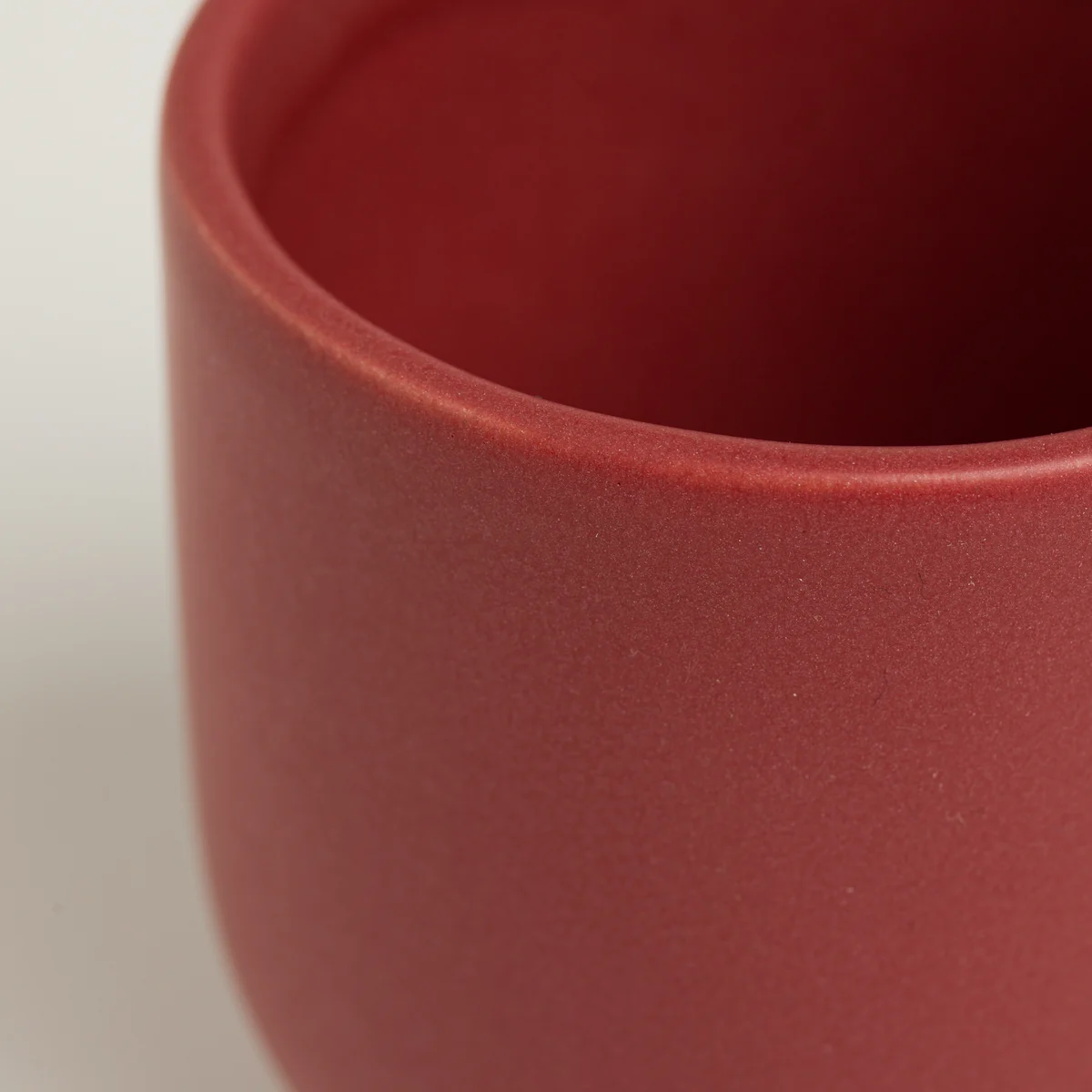 Ceașcă cafea ceramică fără toartă pentru cappuccino mare, Novum Burgundy Red, 250 ml, roșu grena mat, gresie glazurată manual — fotografia 5